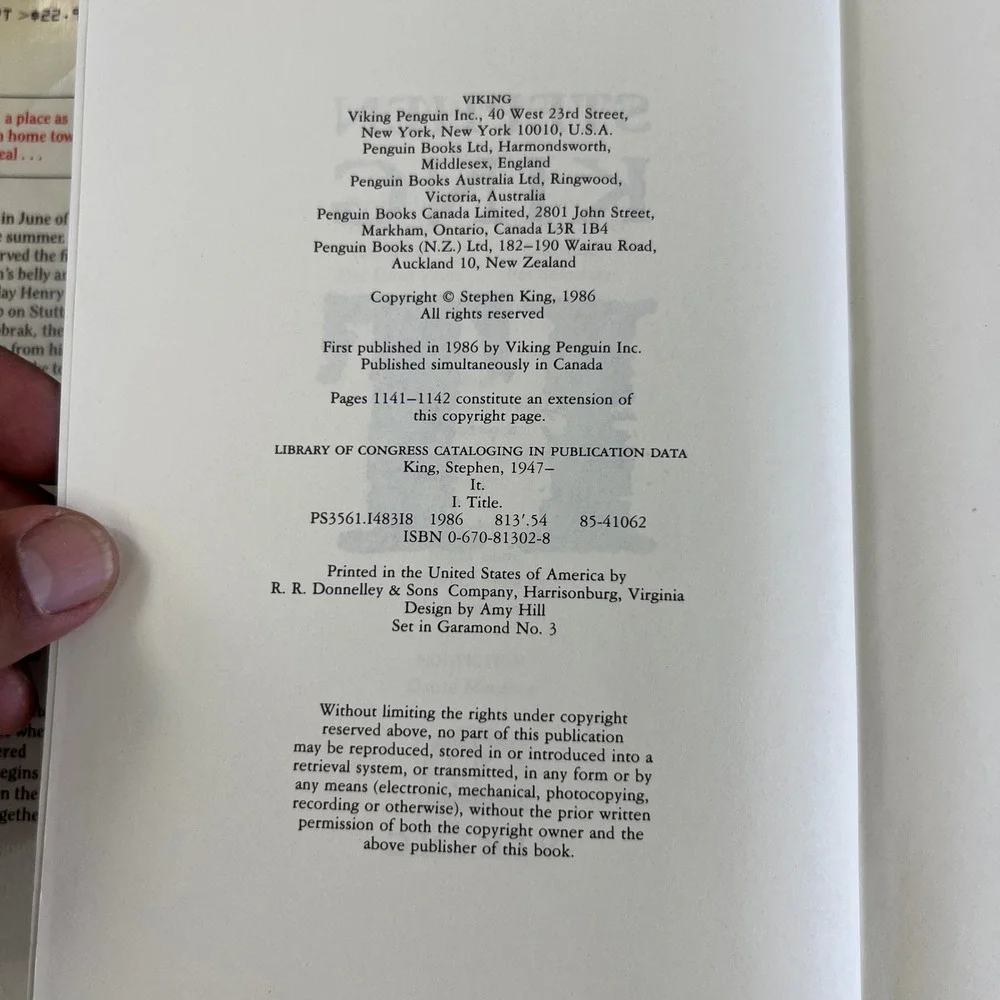 IT by Stephen King True 1st Edition True 1st Printing Hardcover DJ $22.95 Horror